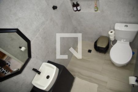 Casa à venda com 230m², 3 quartos e 2 vagasBanheiro