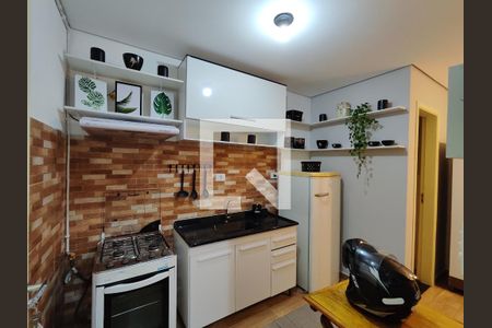 Cozinha de kitnet/studio para alugar com 1 quarto, 17m² em Guaianazes, Ferraz de Vasconcelos