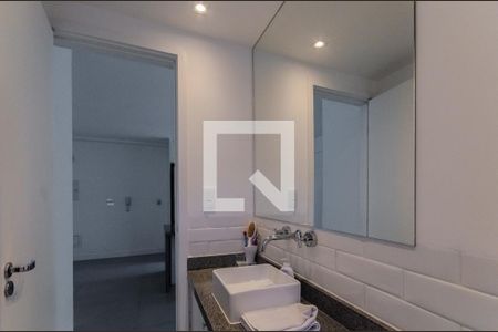 Apartamento à venda com 47m², 2 quartos e 1 vaga Apartamento à venda com 47m², 2 quartos e 1 vagaBanheiro Social