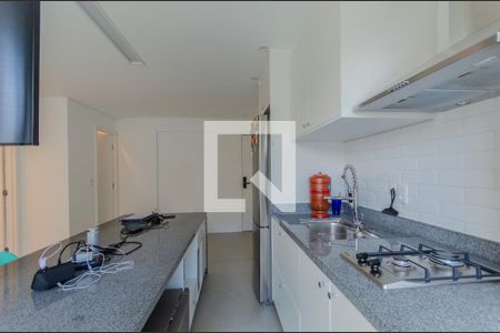 Apartamento à venda com 47m², 2 quartos e 1 vaga Apartamento à venda com 47m², 2 quartos e 1 vagaCozinha e Área de Serviço