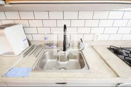 Apartamento à venda com 150m², 3 quartos e 2 vagas Apartamento à venda com 150m², 3 quartos e 2 vagasCozinha e Área de Serviço