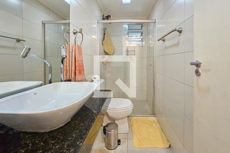 Apartamento para alugar com 70m², 3 quartos e 2 vagasBanheiro 