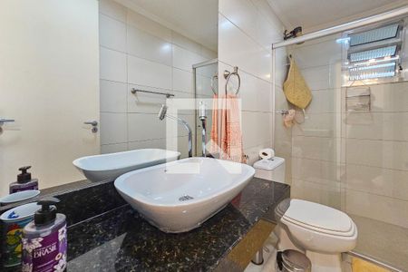 Apartamento para alugar com 70m², 3 quartos e 2 vagasBanheiro