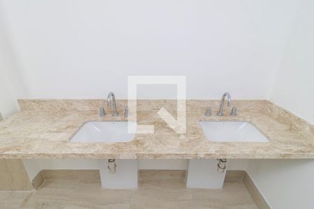 Apartamento à venda com 157m², 3 quartos e 2 vagas Apartamento à venda com 157m², 3 quartos e 2 vagasSuíte 1 - Banheiro