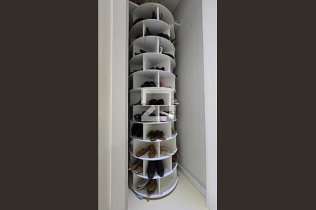 Casa para alugar com 150m², 4 quartos e 2 vagas Casa para alugar com 150m², 4 quartos e 2 vagasCloset da suíte 1