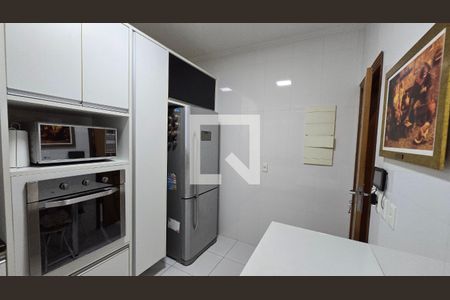 Casa para alugar com 150m², 4 quartos e 2 vagas Casa para alugar com 150m², 4 quartos e 2 vagasCozinha