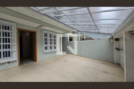 Casa para alugar com 150m², 4 quartos e 2 vagas Casa para alugar com 150m², 4 quartos e 2 vagasQuintal