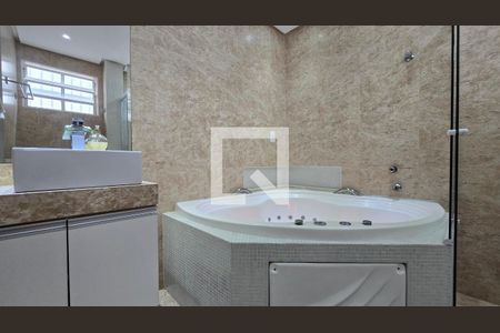 Casa para alugar com 150m², 4 quartos e 2 vagas Casa para alugar com 150m², 4 quartos e 2 vagasBanheiro da Suíte 1