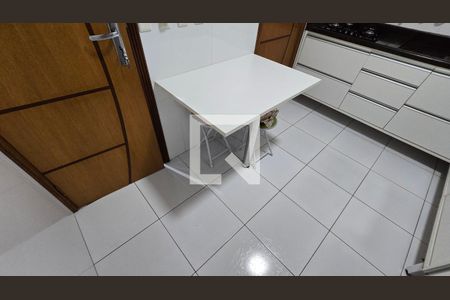 Casa para alugar com 150m², 4 quartos e 2 vagas Casa para alugar com 150m², 4 quartos e 2 vagasCozinha