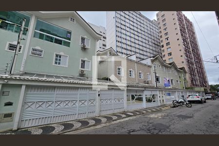 Casa para alugar com 150m², 4 quartos e 2 vagas Casa para alugar com 150m², 4 quartos e 2 vagasVista da Rua