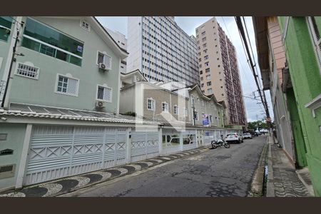 Casa para alugar com 150m², 4 quartos e 2 vagas Casa para alugar com 150m², 4 quartos e 2 vagasVista da Rua