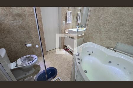 Casa para alugar com 150m², 4 quartos e 2 vagas Casa para alugar com 150m², 4 quartos e 2 vagasBanheiro da Suíte 1