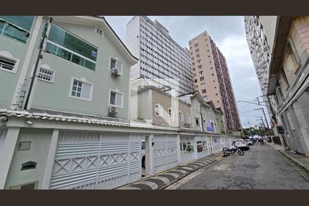 Casa para alugar com 150m², 4 quartos e 2 vagas Casa para alugar com 150m², 4 quartos e 2 vagasVista da Rua