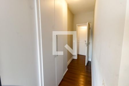 Apartamento à venda com 147m², 3 quartos e 3 vagas Apartamento à venda com 147m², 3 quartos e 3 vagasSuíte 3 - armários