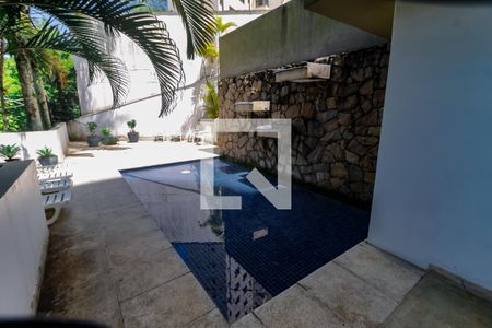 Apartamento à venda com 147m², 3 quartos e 3 vagas Apartamento à venda com 147m², 3 quartos e 3 vagasÁrea comum - Piscina