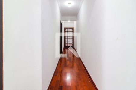 Casa à venda com 282m², 4 quartos e 2 vagasCorredor Quartos