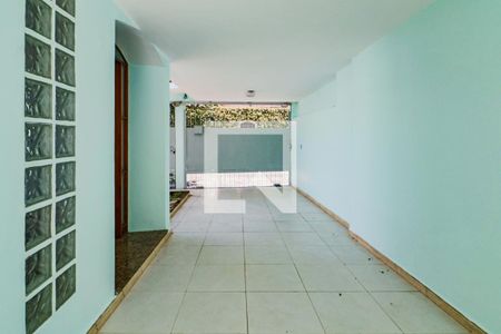 Casa à venda com 282m², 4 quartos e 2 vagasGaragem / Quintal