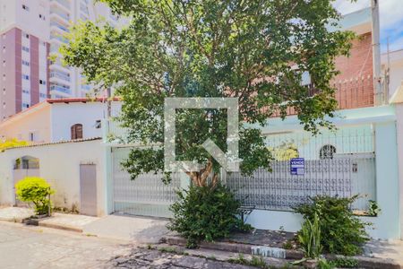 Casa à venda com 282m², 4 quartos e 2 vagasFachada