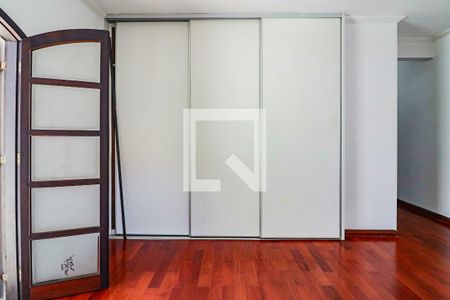 Casa à venda com 282m², 4 quartos e 2 vagasQuarto 2 - Suite 1