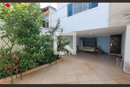 Casa à venda com 159m², 3 quartos e 3 vagasGaragem