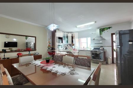 Casa à venda com 159m², 3 quartos e 3 vagasCozinha