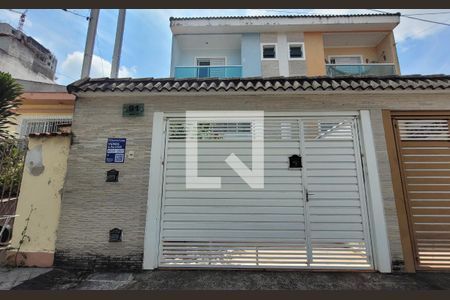 Casa à venda com 159m², 3 quartos e 3 vagasFachada