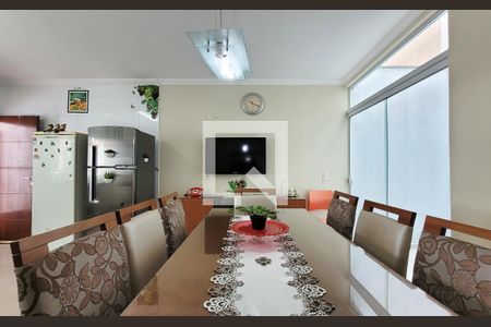 Casa à venda com 159m², 3 quartos e 3 vagasCozinha