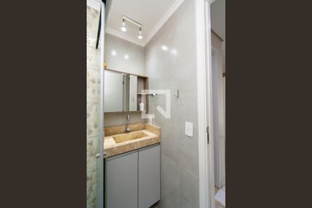 Apartamento à venda com 42m², 2 quartos e 1 vaga Apartamento à venda com 42m², 2 quartos e 1 vagaBanheiro