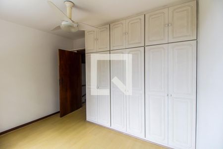 Casa de condomínio à venda com 445m², 3 quartos e 4 vagasQuarto 2