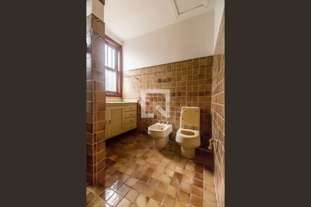 Casa de condomínio à venda com 445m², 3 quartos e 4 vagasBanheiro 2