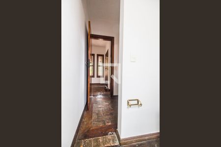 Casa de condomínio à venda com 445m², 3 quartos e 4 vagasLavabo