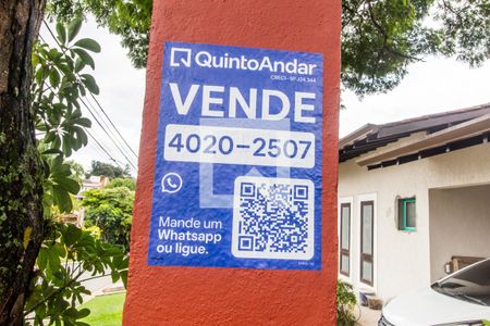 Casa de condomínio à venda com 445m², 3 quartos e 4 vagasVista da Rua