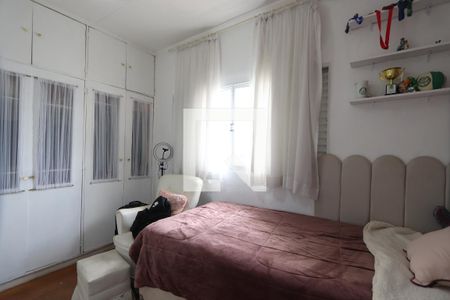 Casa à venda com 350m², 4 quartos e 2 vagasQuarto 3