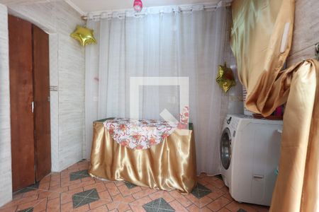 Casa à venda com 350m², 4 quartos e 2 vagasLavanderia