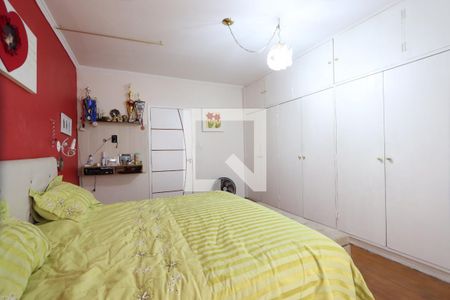 Casa à venda com 350m², 4 quartos e 2 vagasSuíte