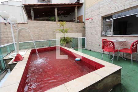 Casa à venda com 350m², 4 quartos e 2 vagasPiscina