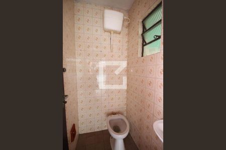 Casa à venda com 160m², 3 quartos e 2 vagasBanheiro da Edícula