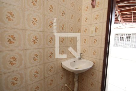 Casa à venda com 160m², 3 quartos e 2 vagasBanheiro da Edícula