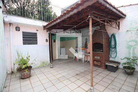 Casa à venda com 160m², 3 quartos e 2 vagasQuintal com Churrasqueira