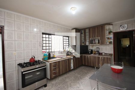 Casa à venda com 160m², 3 quartos e 2 vagasCozinha