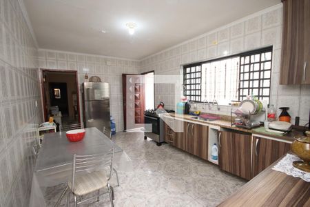 Casa à venda com 160m², 3 quartos e 2 vagasCozinha