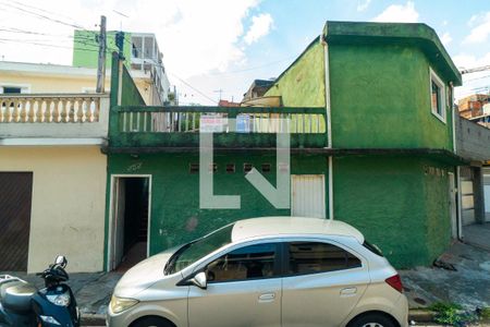 Casa à venda com 160m², 2 quartos e 1 vaga Casa à venda com 160m², 2 quartos e 1 vagaFachada