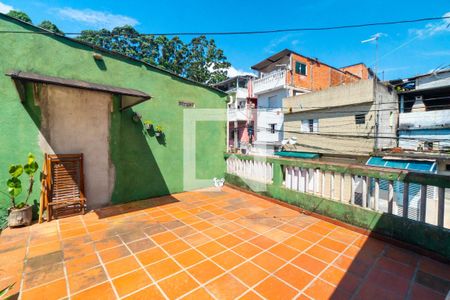 Casa à venda com 160m², 2 quartos e 1 vaga Casa à venda com 160m², 2 quartos e 1 vagaVaranda