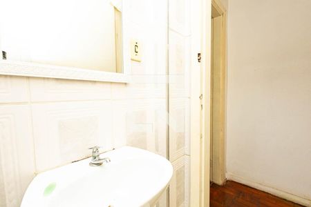 Apartamento à venda com 240m², 4 quartos e 1 vaga Apartamento à venda com 240m², 4 quartos e 1 vagaBanheiro 2