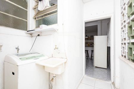 Apartamento à venda com 240m², 4 quartos e 1 vaga Apartamento à venda com 240m², 4 quartos e 1 vagaÁrea de Serviço