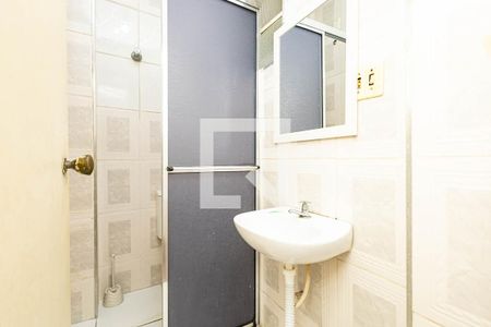 Apartamento à venda com 240m², 4 quartos e 1 vaga Apartamento à venda com 240m², 4 quartos e 1 vagaBanheiro 2