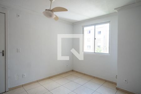 Sala de apartamento à venda com 2 quartos, 50m² em Vila Nova, Porto Alegre
