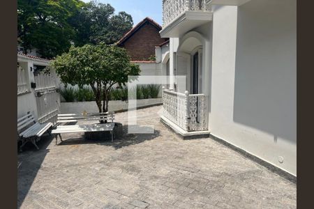 Casa à venda com 454m², 4 quartos e 3 vagas Casa à venda com 454m², 4 quartos e 3 vagasFoto 33