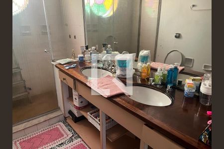 Casa à venda com 454m², 4 quartos e 3 vagas Casa à venda com 454m², 4 quartos e 3 vagasFoto 13