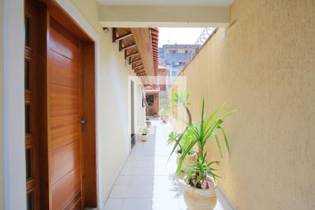 Casa à venda com 290m², 5 quartos e 4 vagasCorredor
